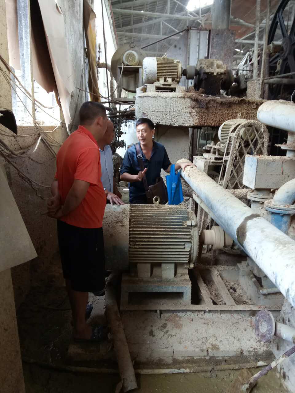 紙塑模具廠水環(huán)式真空泵使用講解和建議現(xiàn)場服務圖